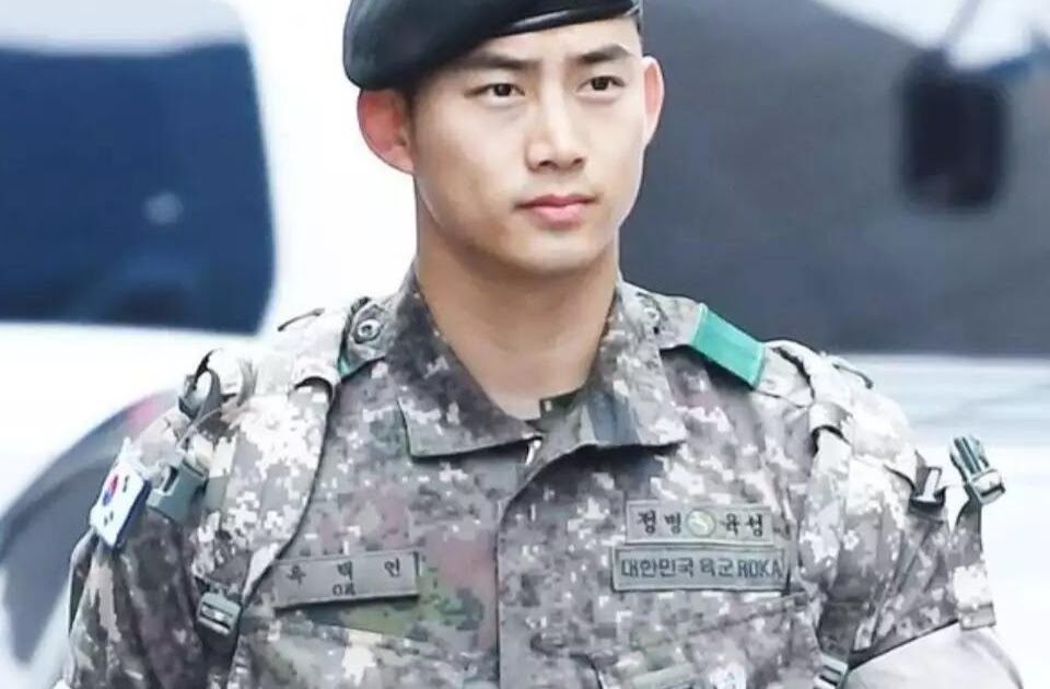 2PM's Taecyeon — The Idol Who Voluntarily Gave Up His USA Green Card To Enlist In Korea's Military